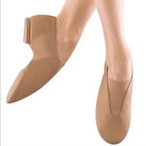 Little girl Bloch slip on jazz shoes